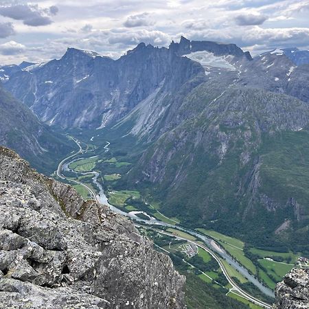 Apartment In The Heart Of Andalsnes Luaran gambar